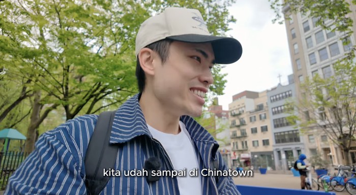 1746961713237-youtuber-indonesia-cicip-gado-gado-dan-ikan-bakar-di-new-york-1746783781617
