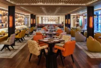 1750093932466-tiktoker-ini-bagikan-video-makan-burger-rp-2-juta-di-kafe-louis-vuitton_43