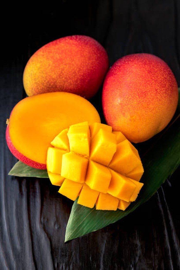 1752556381617-mangga-termahal-di-dunia-1752473469513