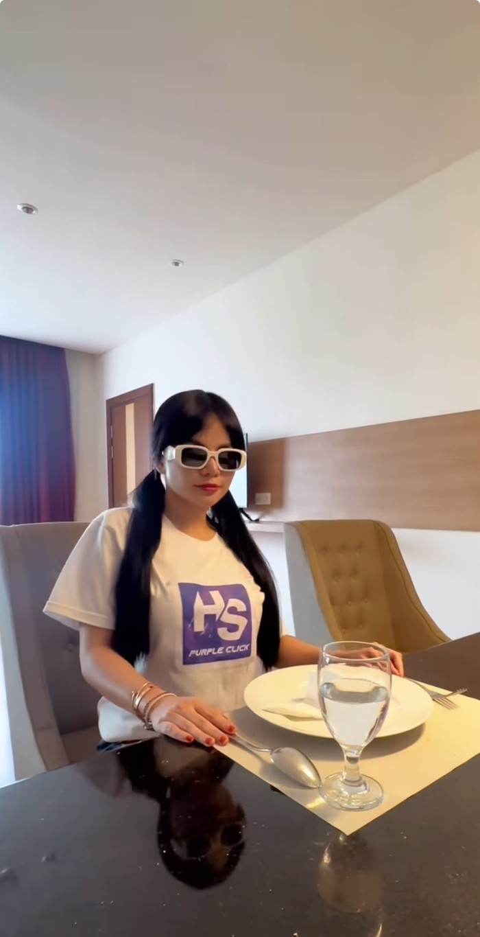 1752772092440-hebohnya-dinar-candy-saat-mukbang-liwet-dan-buat-es-buah-jumbo-1752744093918