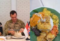 1753355773525-prajurit-angkatan-laut-inggris-cicip-nasi-kapau-1753333711490