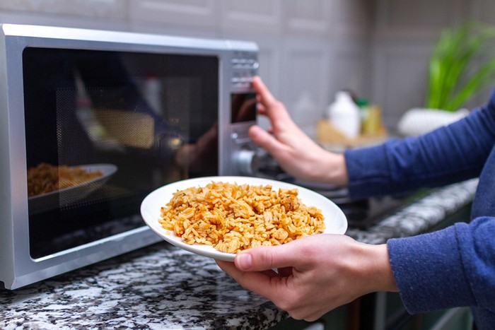 1753506816197-microwave-1
