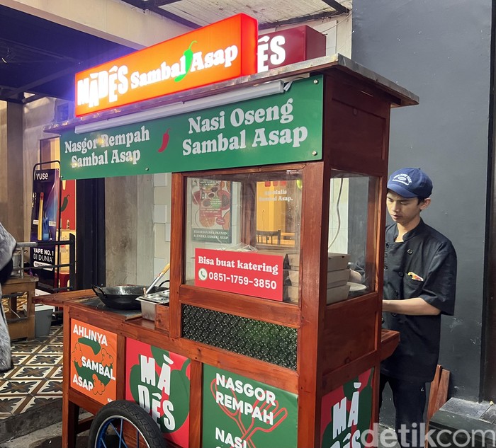 1759125874493-warung-mades-1758879514173