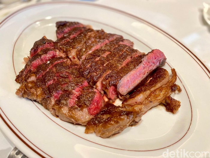 1759320359047-privy-deretan-steak-hingga-pasta-istimewa-di-steakhouse-ala-italia-amerika-1759307333017