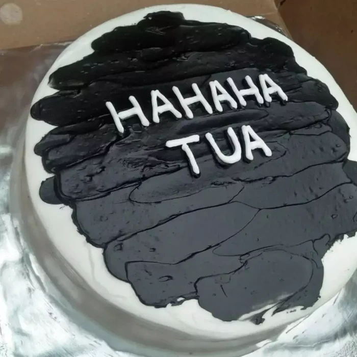 1759471026435-kue-ulang-tahun-kocak-1759410301329