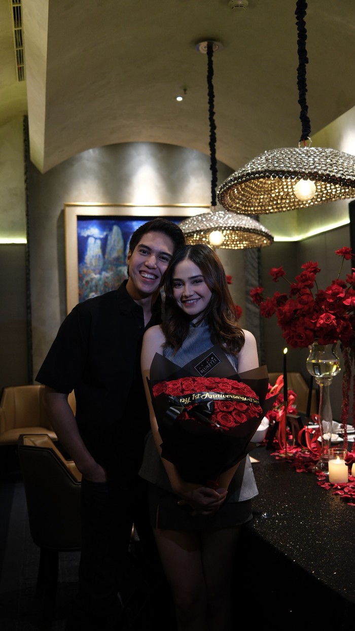 1759513635048-el-rumi-dan-syifa-hadju-rayakan-setahun-pacaran-dengan-dinner-romantis-1759485106225