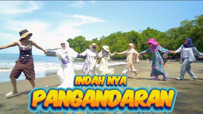 1760032047091-seru-ayu-ting-ting-rayakan-ultah-sang-ibu-dengan-makan-makan-di-pangandaran-1760000825877