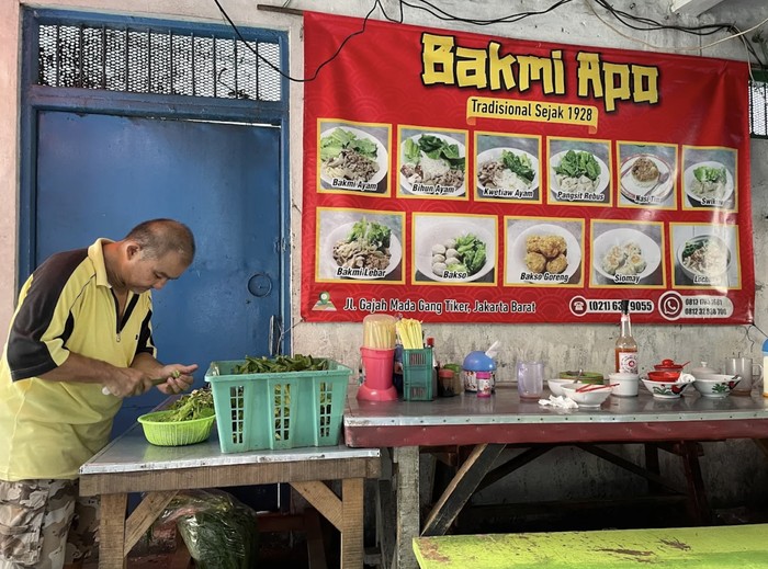 1761457242105-bakmi-legendaris-jakarta-barat-1761451716098