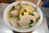 1761479015536-jajan-di-pasar-puri-indah-yuk-ada-nasi-bogana-hingga-bakso-pontianak-halal-1761302310312