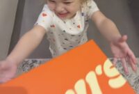 1761500649086-gemas-aksi-kamari-review-donat-chewys-favoritnya-topping-stroberi-1761449167443