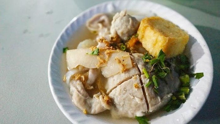 1761652282624-rekomendasi-bakso-babi_169