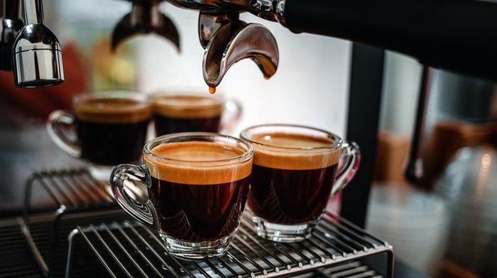 1761717667299-varian-kopi-hitam-untuk-diet_169