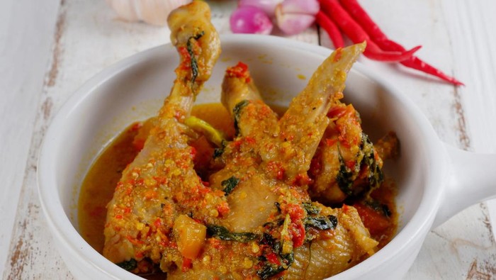 1761890337040-resep-ayam-woku-kemangi_169
