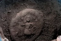 1761911367910-roti-kuno-bergambar-wajah-yesus-kristus-1761890858730