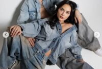 1762883302878-momen-erika-carlina-dan-dj-bravy-makan-unagi-viral-hingga-jajanan-kaki-lima-1762857981563