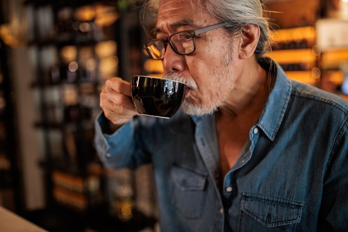 1763272028385-efek-minum-kopi-1763188721019