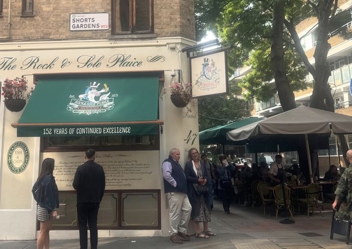 1763445364609-restoran-fish-and-chips-tertua-di-london-1763365518506