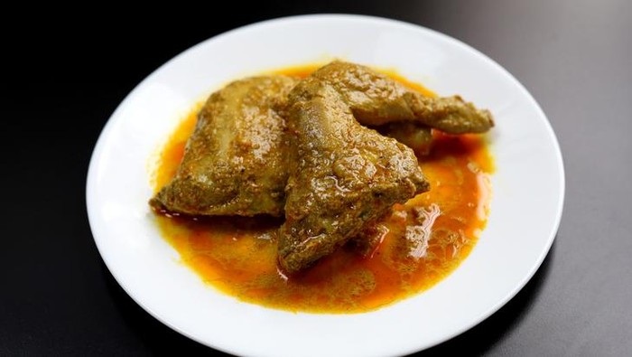 1763615351064-gulai-ayam-1753867666162_169