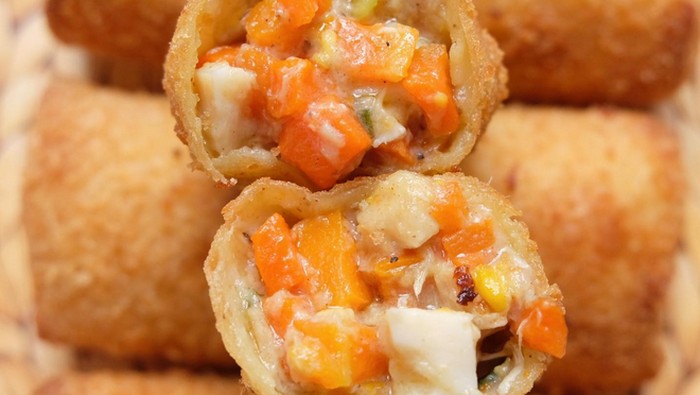 1764652098484-mantul-5-risoles-enak-dengan-isian-melimpah-di-jakarta-2_169