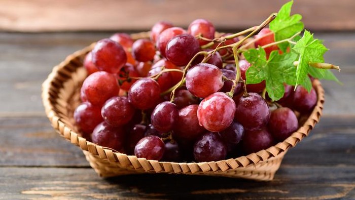 1765343223544-masya-allah-ini-keistimewaan-anggur-buah-yang-disebut-14-kali-dalam-alquran-1_169