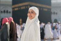 1765386368860-rachel-vennya-umrah-sempat-cicip-nasi-mandhi-dan-kunafa-yang-katanya-enak-1765357951864