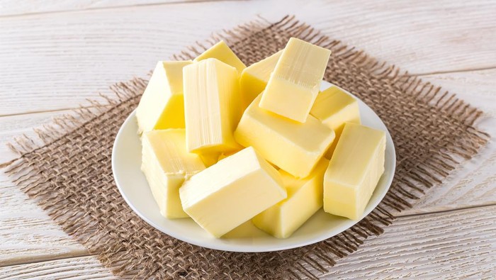 1765602414602-ilustrasi-mentega-dan-margarin-untuk-mpasi_169