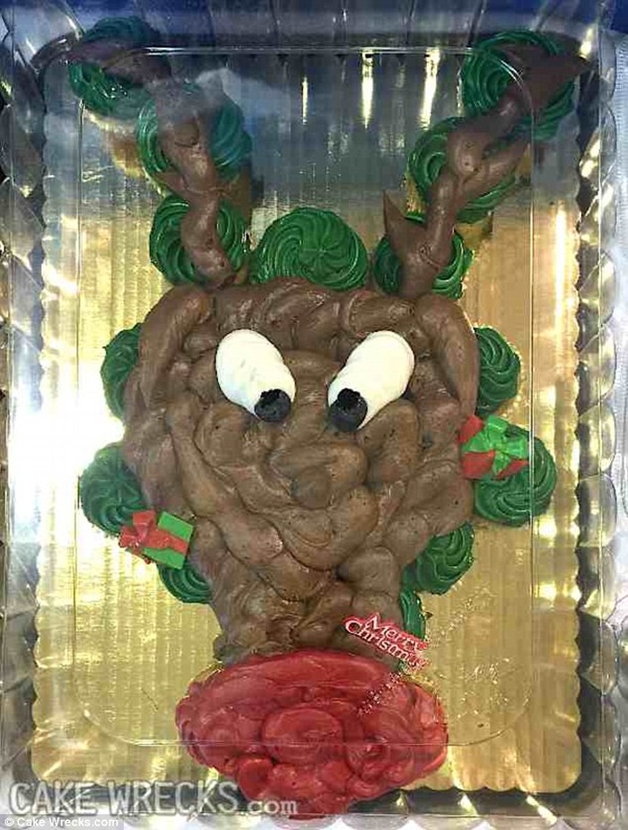 1765645558457-kue-natal-ugly-cake-1765556847379