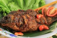 1765775286978-resep-pesmol-ikan-mas_169