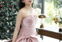 1765991186223-cantiknya-natasha-wilona-saat-rayakan-ultah-ke-27-dengan-kue-pink-1765957199730