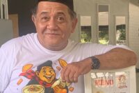 1766077613156-potret-aktor-senior-harry-de-fretes-saat-jualan-bubur-ayam-1766040431640
