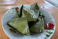 1766466445411-yummy-lapet-beras-gula-merah-khas-batak-yang-populer-di-toba-1