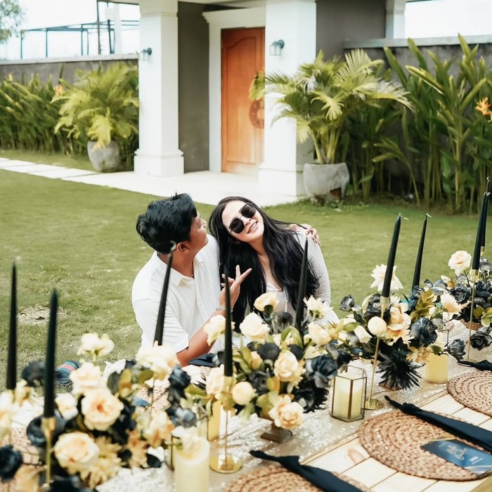 1766595997741-denny-caknan-kulineran-1766555108980