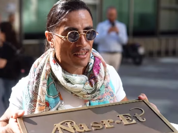 1766920014185-salt-bae-buka-resto-di-milan-1759130279726_43