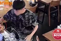 1767092825537-pelanggan-ambil-permen-di-restoran-1767087590583_169