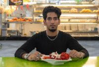 1767092934323-bikin-salut-warung-sup-legendaris-75-tahun-ini-kini-dikelola-gen-z-1767064369030_169