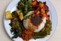 1767438516148-2-wanita-india-jualan-nasi-padang-lauk-jagoannya-rendang-1749632415696