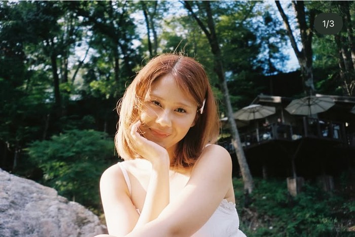 1767978377518-cantiknya-nadin-amizah-saat-ngopi-dan-ngemil-apel-di-jepang-1767956103185